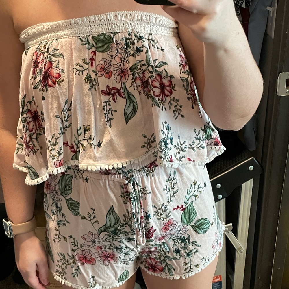 Floral strapless romper